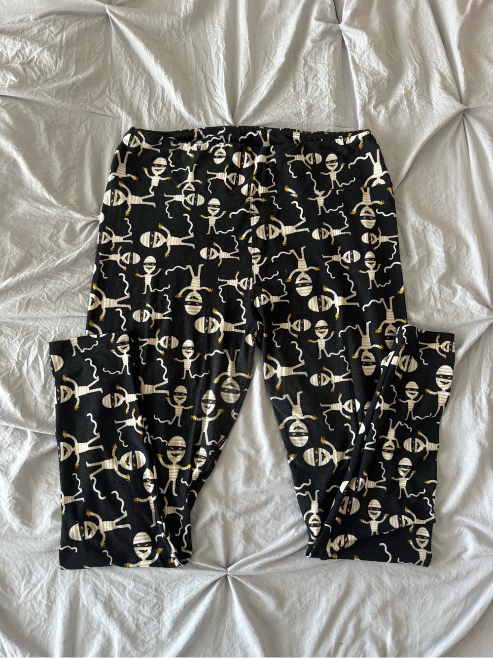 LuLaRoe Black Leggings with Mummy Print Halloween